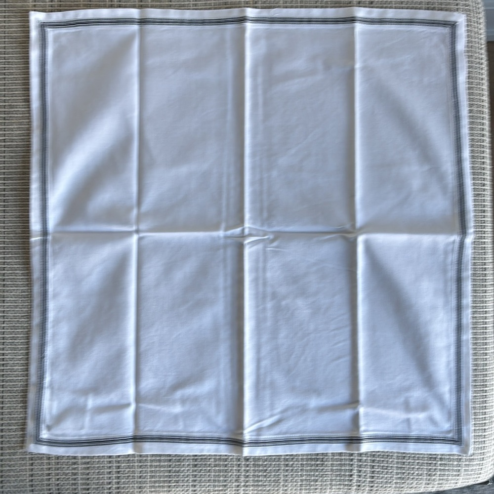 Pottery Barn Ribbon Napkins Set - Picture 4 of 5